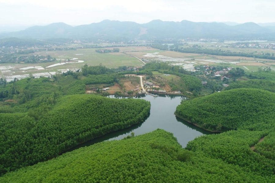 Star-Lake-Hill-Phong-Nha-QB