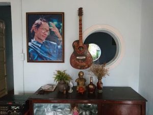 Những bức ảnh, bức tượng về chân dung nhạc sĩ Trịnh Công Sơn _ Ảnh: FB Gác Trịnh