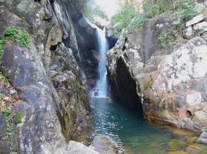 Cảnh Đèo Le  - dòng nước trong veo Ảnh: Thitravel