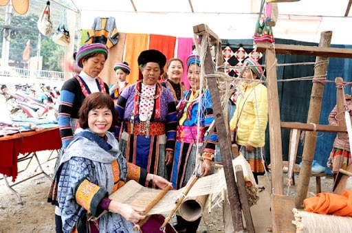 Ghé thăm làng nghề dệt lanh Lùng Tám Hà Giang 2