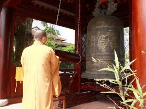 Tiếng chuông chùa quen thuộc_Ảnh sưu tầm