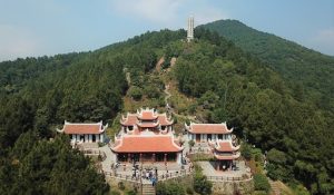 Vẻ đẹp thiêng liêng của chùa Hương Tích trên núi Hồng Lĩnh_ảnh sưu tầm