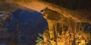 Thẩm Ồm là một trong những hang động kỳ bí nhất Việt Nam_Ảnh: sưu tầm
