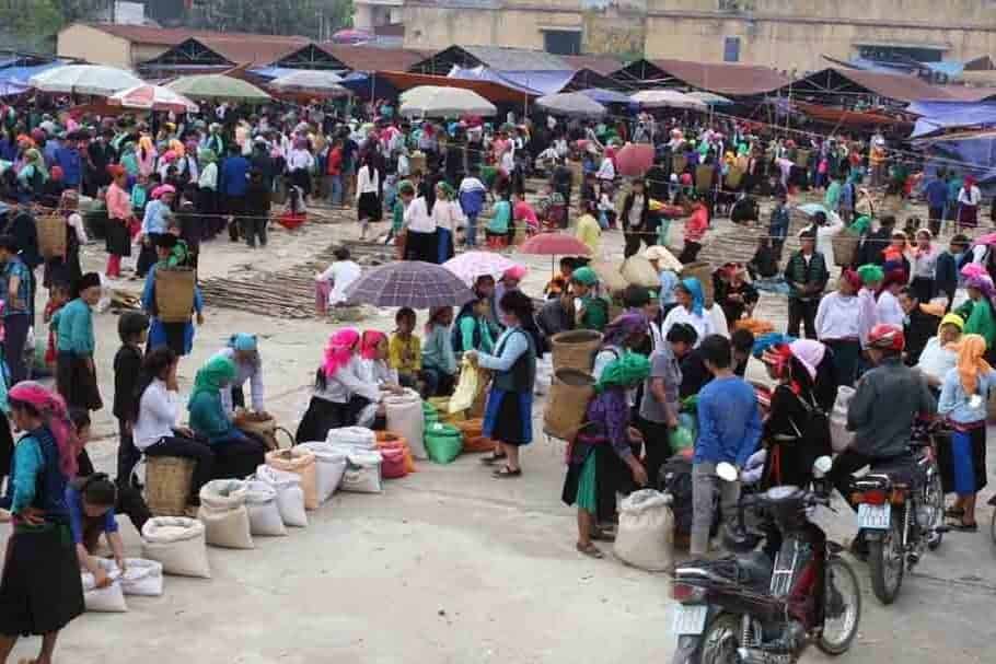 Khám phá chợ phiên Mèo Vạc Hà Giang - nét văn hóa độc đáo trên cao nguyên đá 2