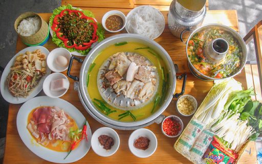 Ẩm thực Lào với vô vàn món ăn lạ miệng, lạ mắt _ Ảnh toplist.vn