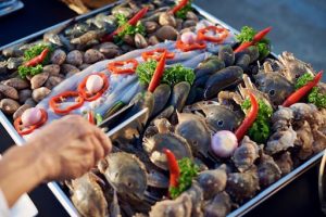 Các món hải sản phong phú, tươi ngon cũng là điểm cộng cực hút khách du lịch đến Đà Nẵng_Ảnh: sưu tầm